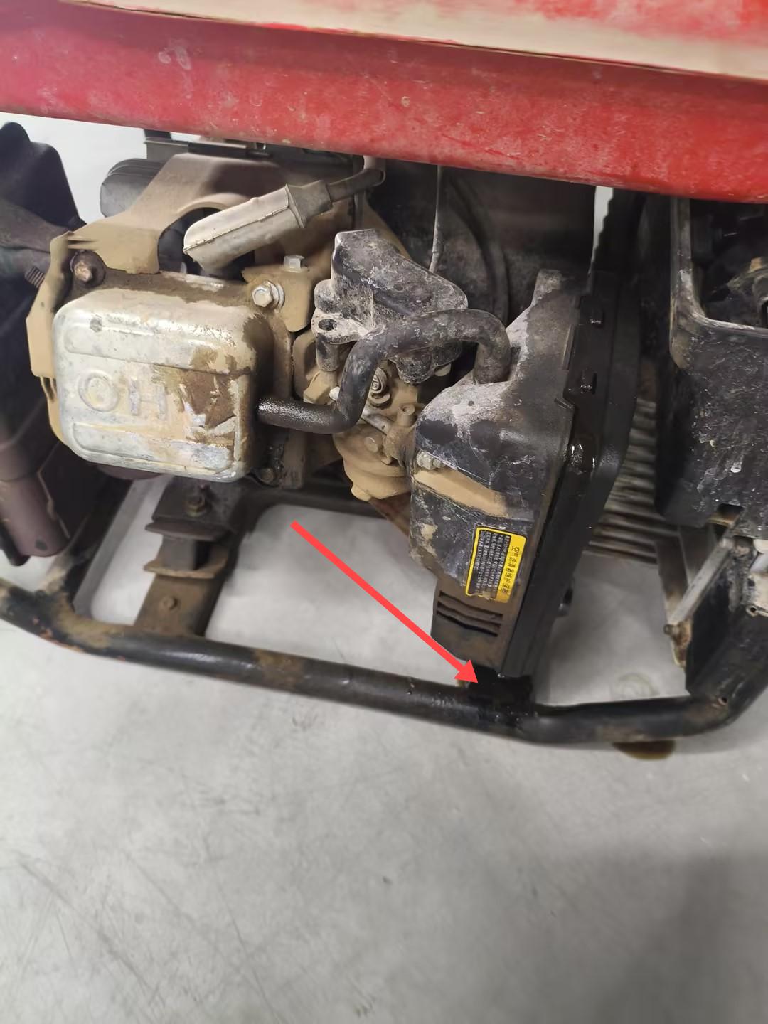 发电机漏机油是哪的问题