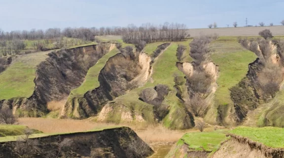 土壤侵蚀的原因、类型、减少和预防的方法