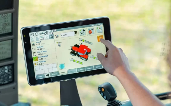 Case IH 为 Puma 和 Maxxum 推出新的 AFS 700 Plus 显示器 