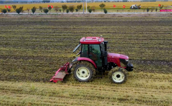 耕种管收自动化作业，沃得农机助力无人农场喜迎丰收