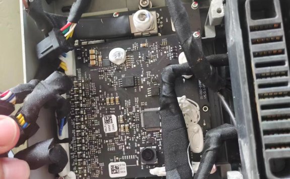 极飞电池保险丝在哪 极飞智能电池保险丝更换