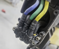 动力电机和电调三相线焊接方法